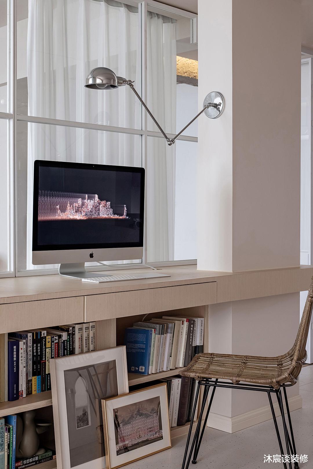 这对大学老师,把餐厅放在阳台就圈了好多粉,再开个天窗,美极了