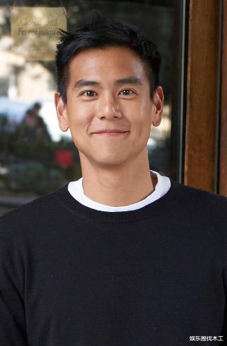 彭于晏|彭于晏做志愿者被偶遇,地点惹争议,网友:外地人不配