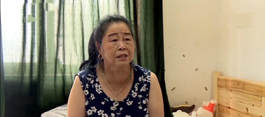 58岁大妈为爱情嫁给小鲜肉,私奔11年后闹离婚:必须补偿我10万元