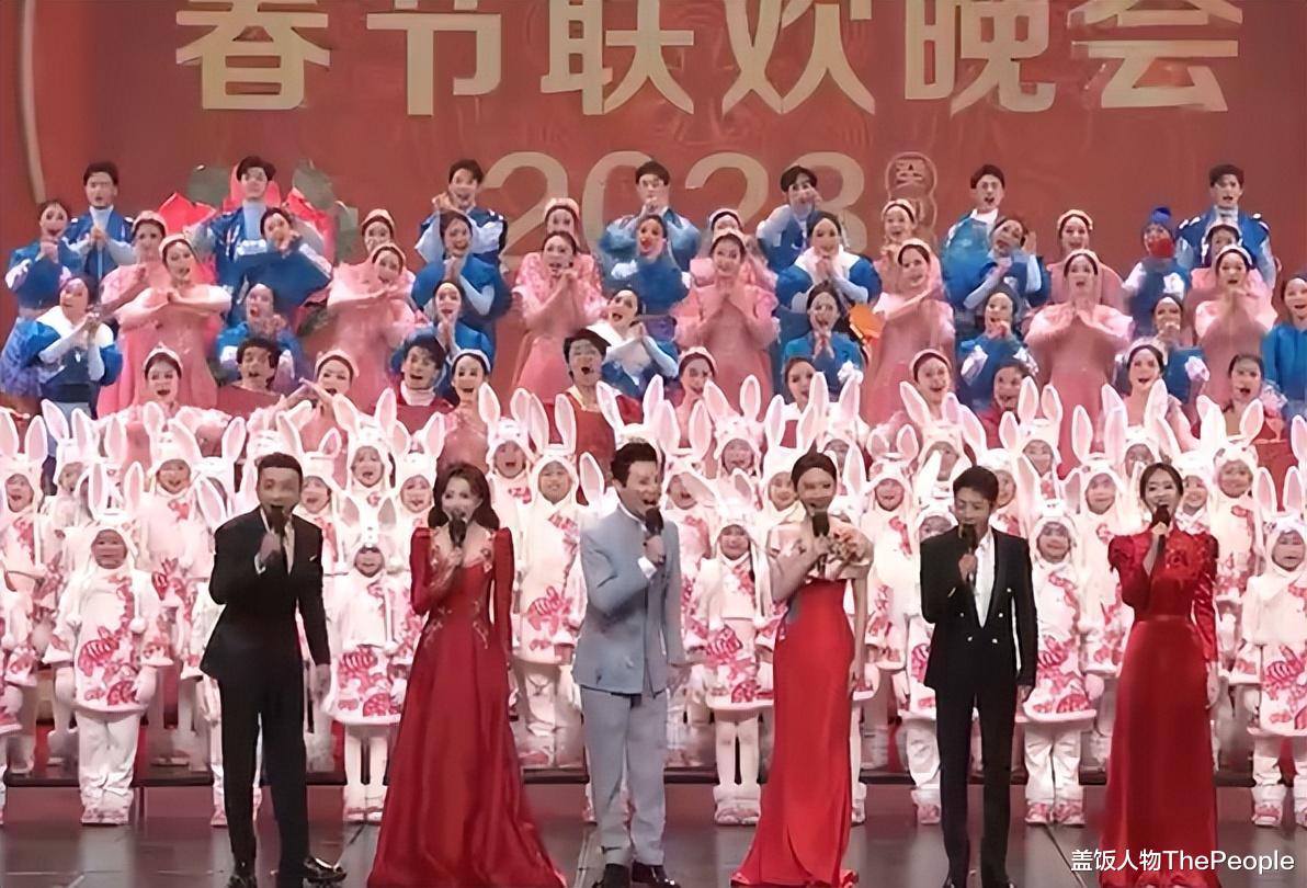 春晚|姜育恒65，任鲁豫46，万茜41，上春晚的他们都容颜不老