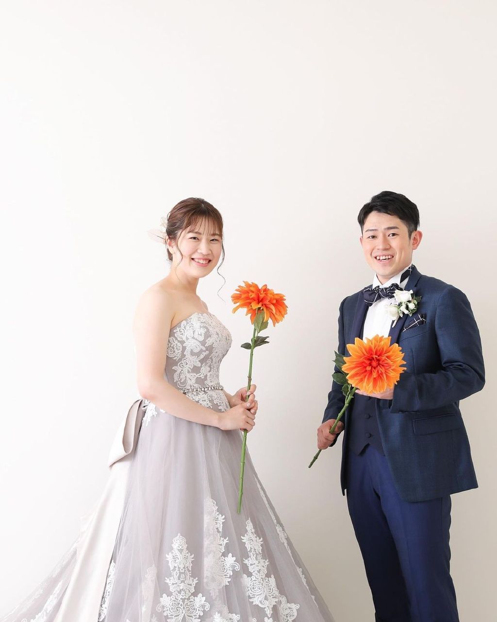 日本队|羽毛球世界冠军携妻儿拍婚照！一家三口太幸福，26岁事业爱情双丰收