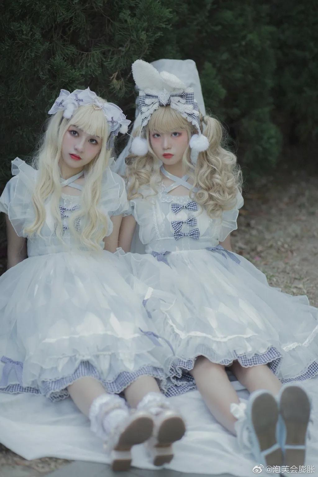 乌鸦|Lolita：为什么乌鸦像写字台