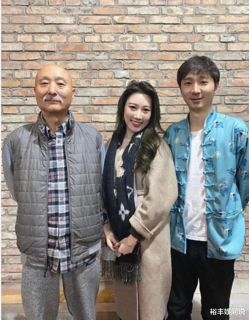 张山|“赵子龙”张山女儿大婚！老舅陈佩斯现身，数十位艺人视频送祝福