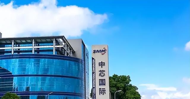 阿斯麦尔|国产芯片传来好消息,事关7nm制程,外媒:难怪ASML坐不住了