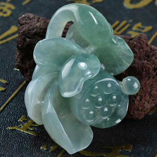 |?翡翠雕刻常见的莲花形态,到底是什么意思