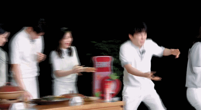 逼疯蔡徐坤只需要一个金靖，逼疯白鹿的却是一道鲱鱼果冻