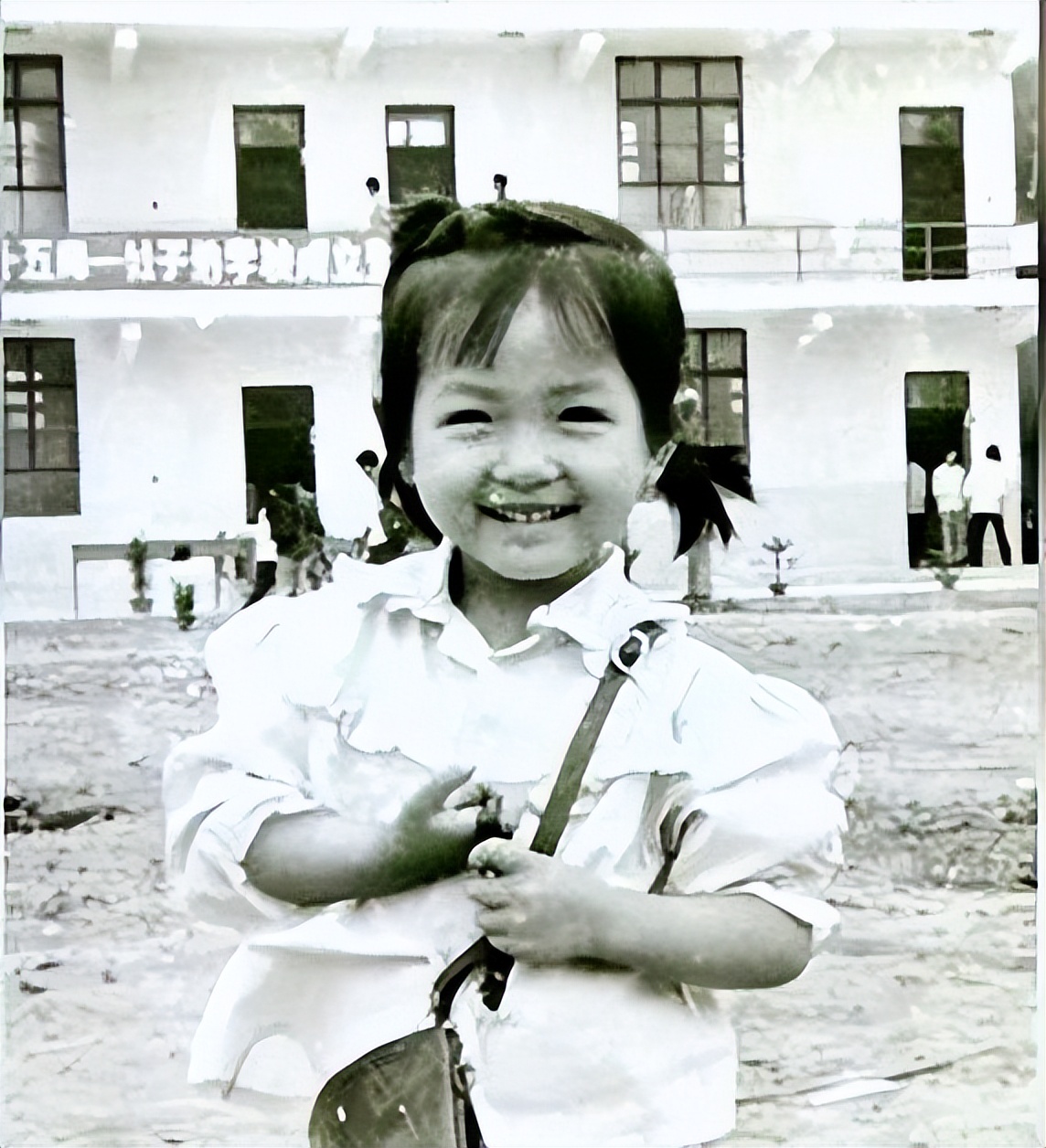 万茜|万茜为何不“红”了？看她做过的事，就明白了