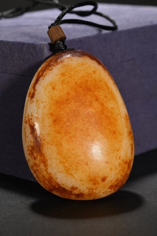 和田玉籽料|和田玉籽料原石雕渔翁得利把件