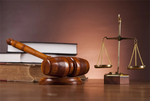 男子烤肉店醉酒后摔死，家属算出1266万赔偿，法院还社会公道