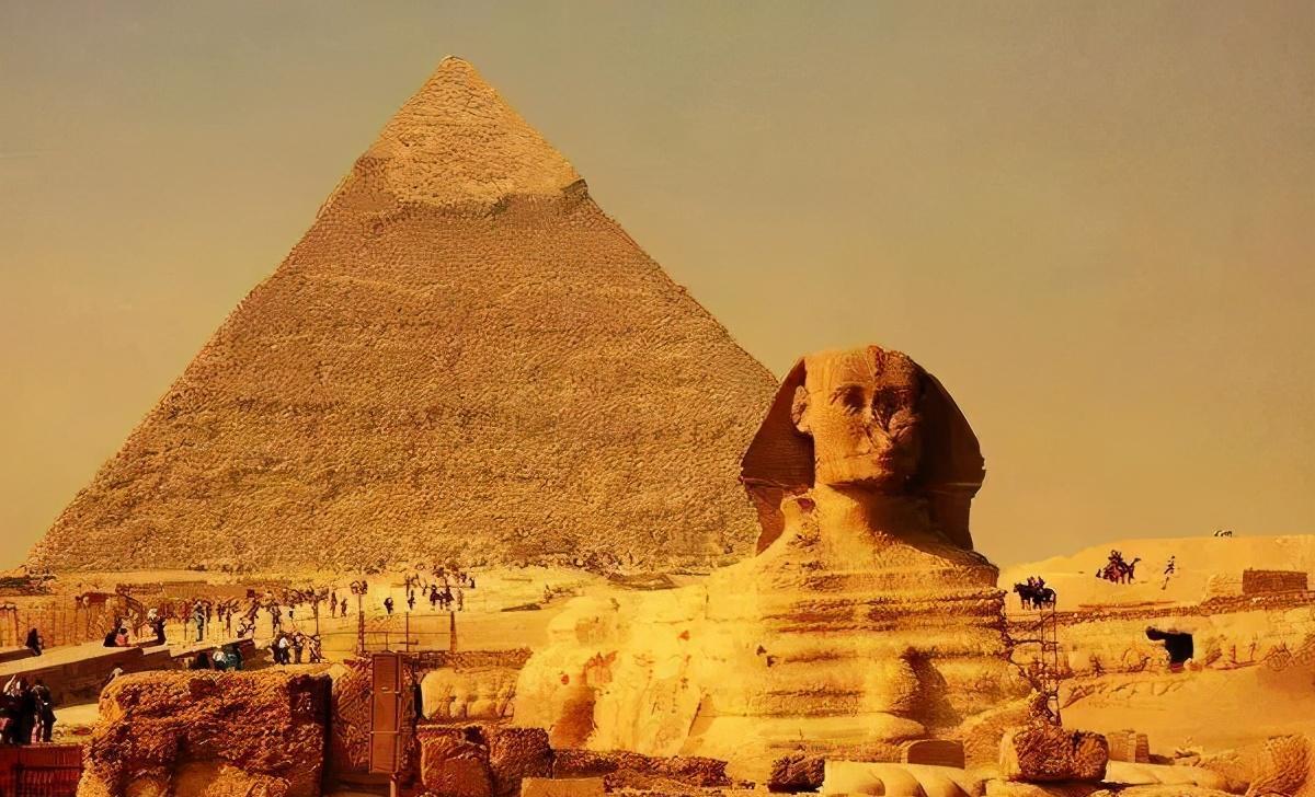 伊隆·马斯克|特斯拉公司CEO埃隆·马斯克：金字塔是外星人建造的！