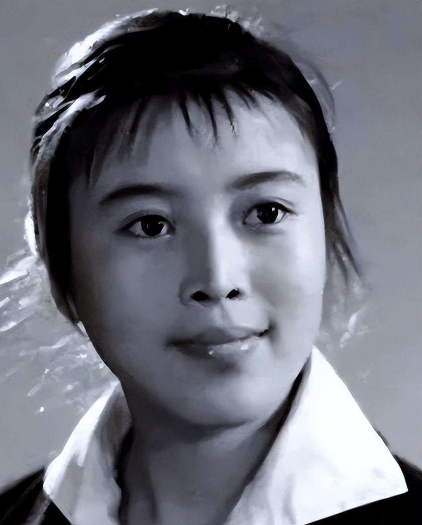 丁嘉丽|64岁丁嘉丽，一个内娱最“大胆”的女人