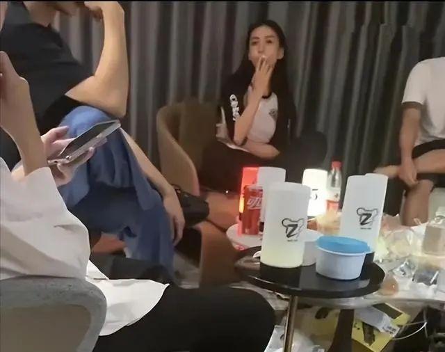 Angelababy|杨颖离婚9个月后首谈爱情观,重提过去的感情,透露分开原因