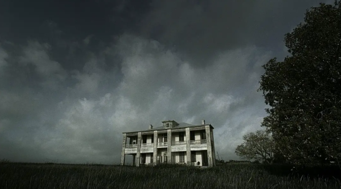 德州电锯杀人狂|美式经典血浆片回归，电锯杀人魔成复仇之神，落魄小镇的怒火反噬