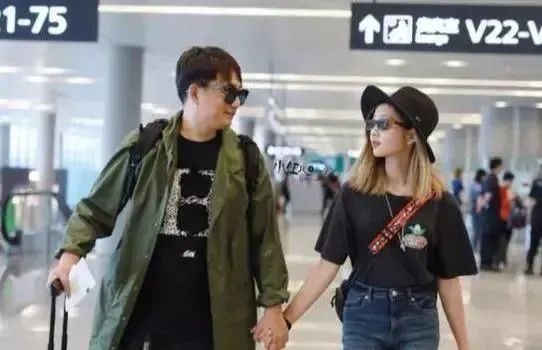 黄忆慈|16岁黄多多最新视频曝光，评论区骂声一片：黄磊，你养的什么女儿！