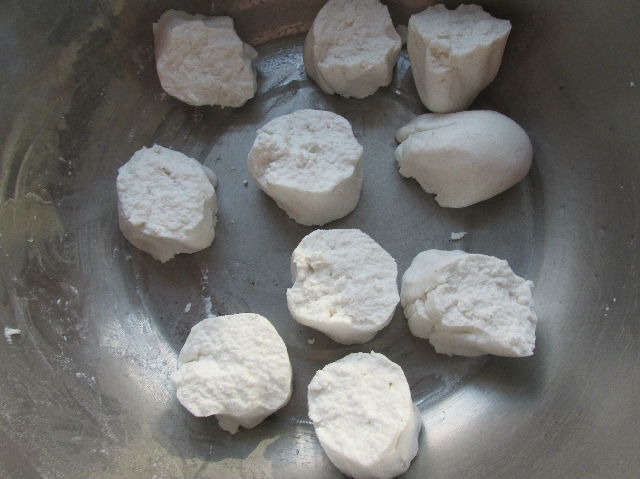 外酥里嫩，香甜可口的红豆糯米饼，非常美哦