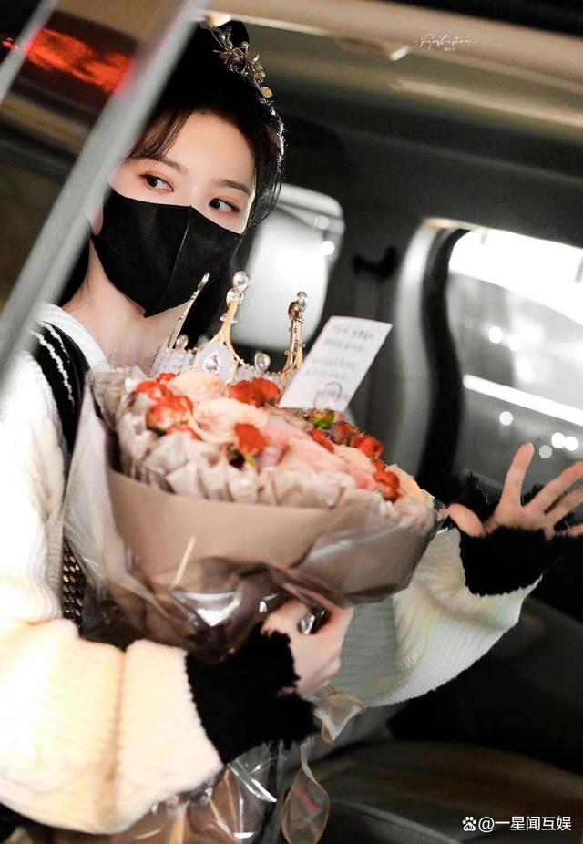 刘些宁|刘些宁长风渡出妆路透饭拍图释出,可真不愧是第一美人洛依水