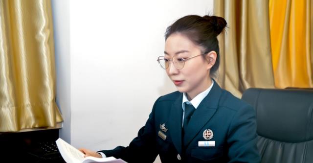 招聘|海军面向社会招聘文员，实习期6000多，3类毕业生笔试可加分