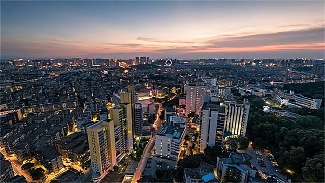 基站|“神通广大”行程卡,关机拔卡依旧能记录轨迹,到底是咋做到的?