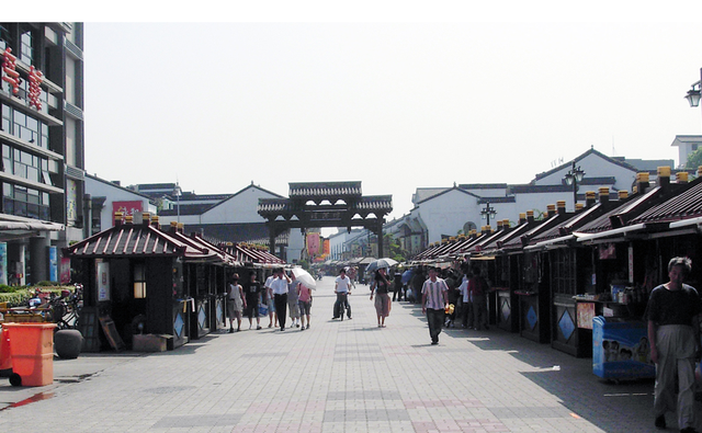 波西米亚|杭州有条老街，历经千年历史“经久不衰”，如今还是知名景区