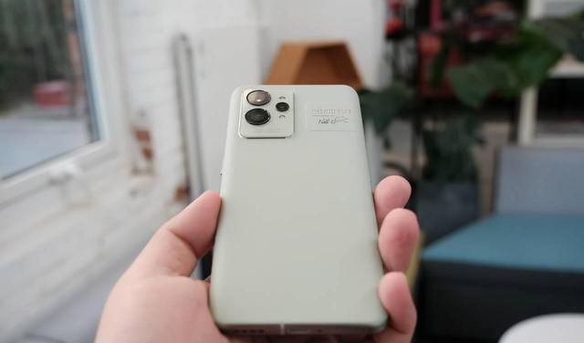 gen.g战队|发布两个月跳水600元,骁龙8Gen1+2K直屏,友商开始爆发了