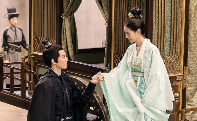 王鹤棣|说王鹤棣扮相丑的，这是反向营销吗？