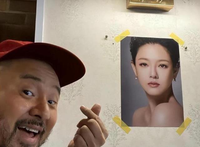 具俊晔|大S深陷舆论不帮腔，将妻子照片贴厕所门上，具俊晔的行为遭质疑