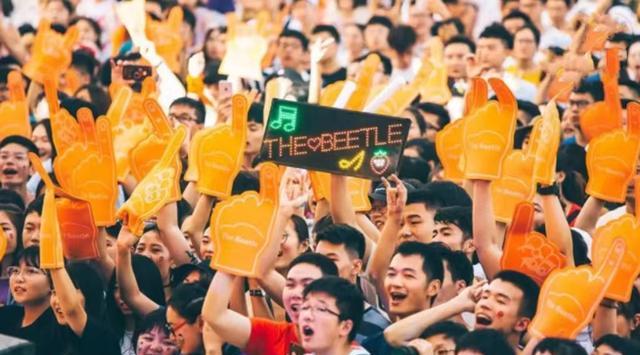 女初中生离家出走，竟是因为家长反对追星，谁的魅力这么大？