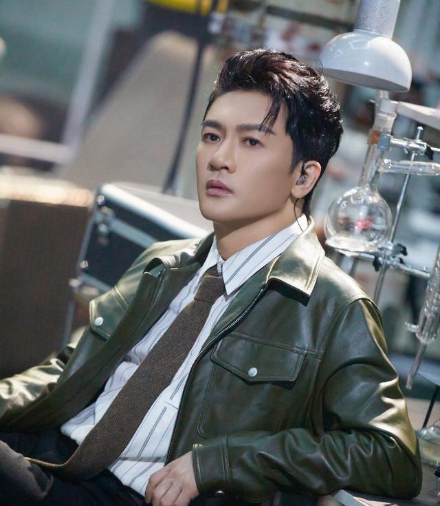 明星素颜|《披哥2》中的苏有朋，统筹小组成员能力很强，却唯独没有考虑自己