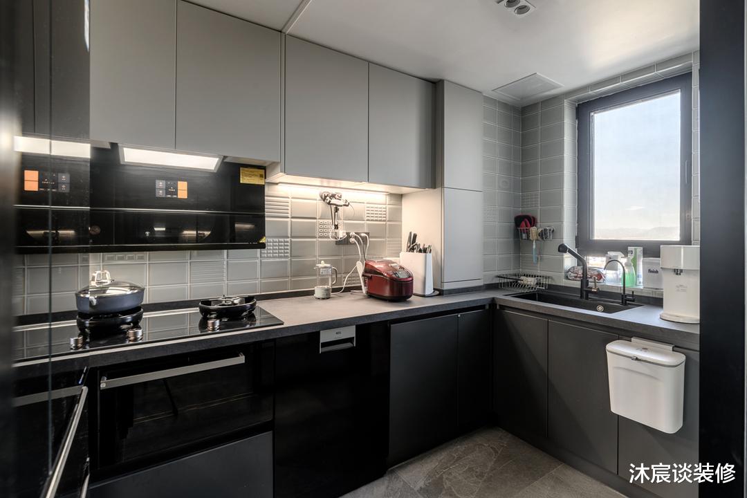 男子晒出独居独居空间,每1㎡都精致又舒适,一人住就是爽