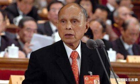 霍英东|李嘉诚再有钱,也比不上霍英东,霍家香港的身份让人咋舌