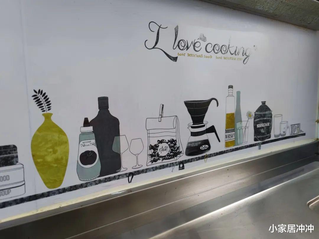 使用油烟机要不要关上门窗?难过厨房烟雾缭绕