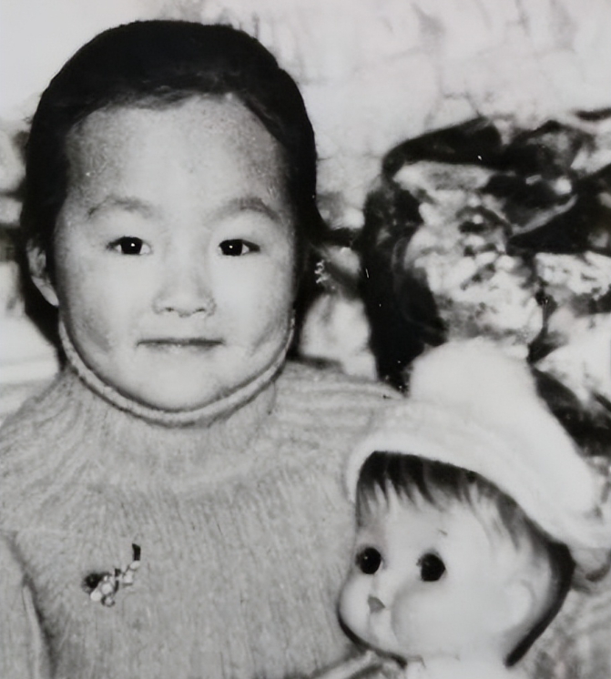 薇娅|“带货女王”薇娅:从服装导购到偷税13亿,37岁的她是怎样落幕的