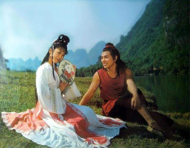 李连杰|1999年,李连杰高调迎娶利智,为何却被港媒10字嘲讽?