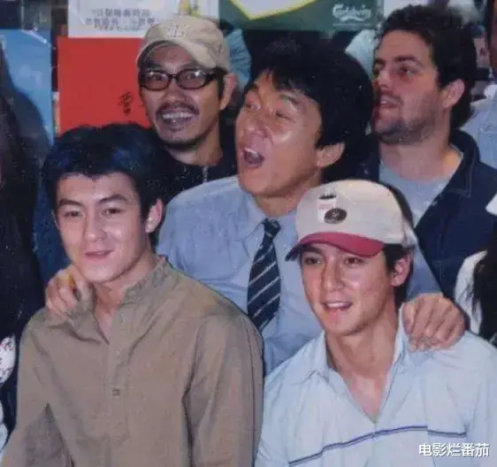 发际线|“秃顶”危机的10大男神，有人29岁发际线堪忧，有人常年戴假发套