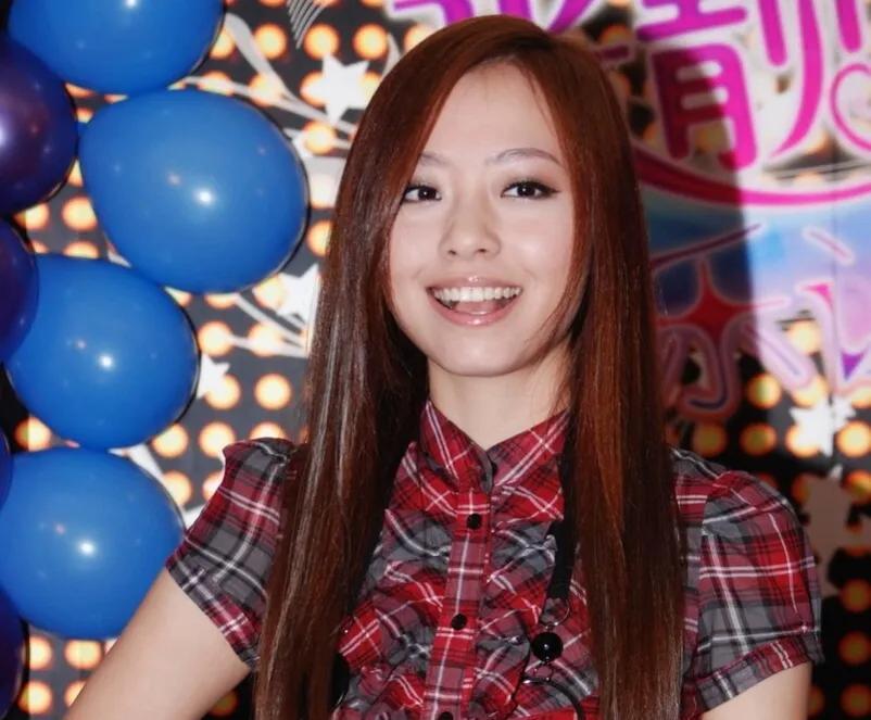 张靓颖|离婚4年再看张靓颖和冯轲的各自生活，真的已经相差太大