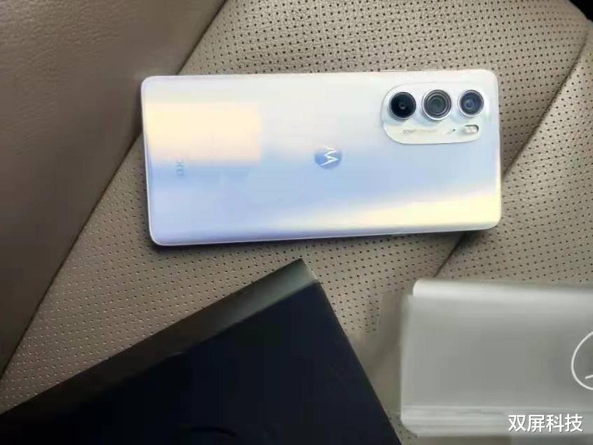 gen.g战队|骁龙8Gen1彻底沦为中端机，仅2689元，还有大电池、三主摄2个优点