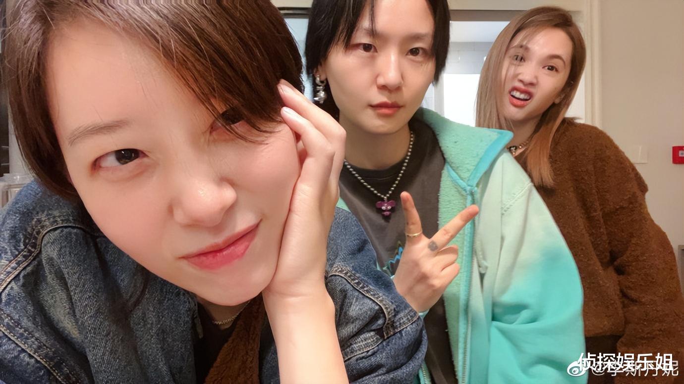 唐艺昕|陈妍希杨丞琳周笔畅李斯丹妮小聚,四人素颜39岁陈妍希最显年轻