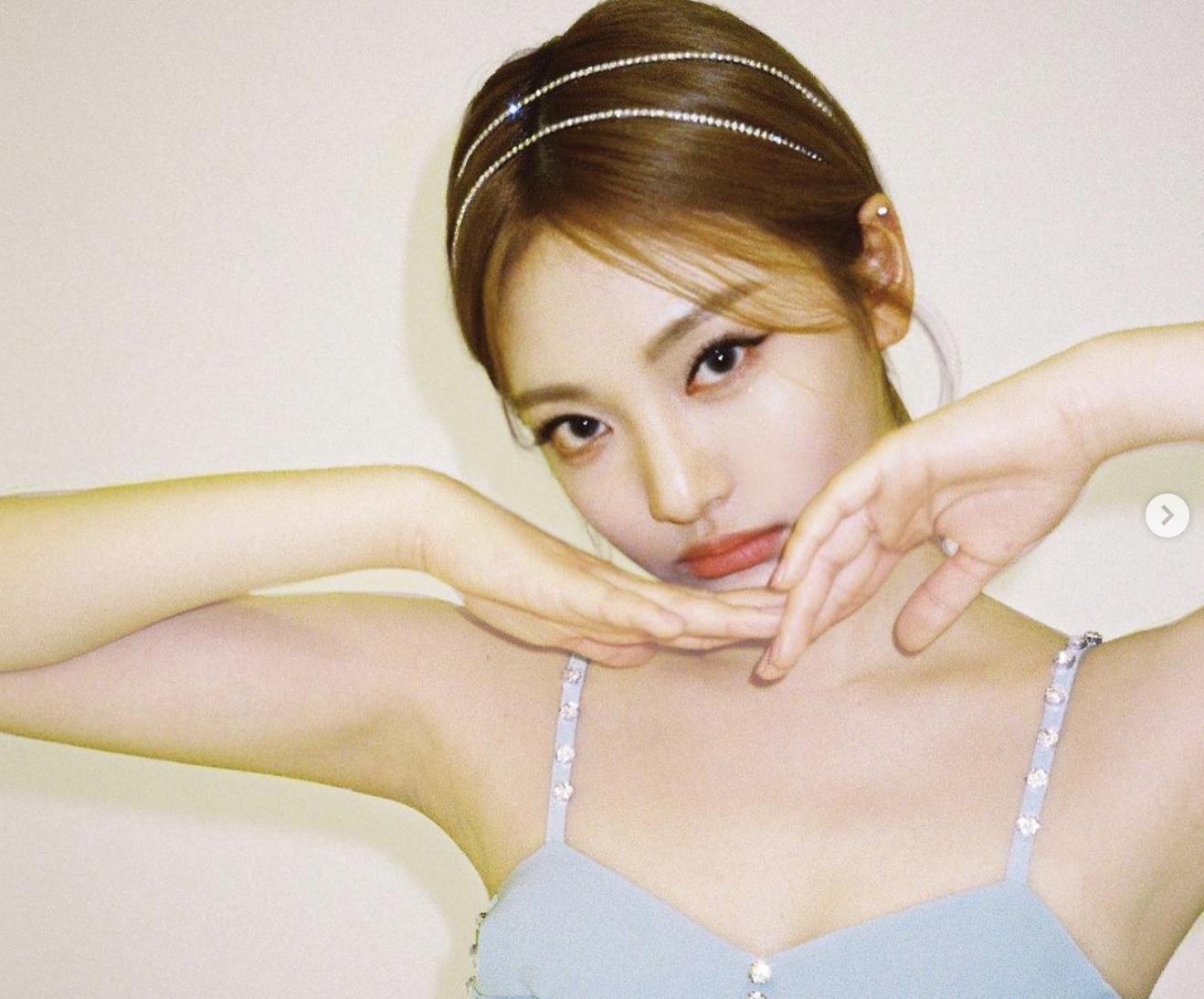 金智妮|最受欢迎的长相！盘位“奶凶猫相”韩国女星，Jennie是代表人物！