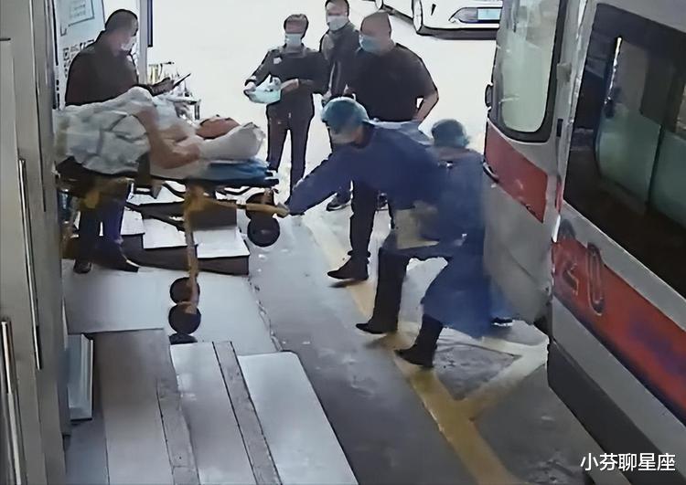 故事:深圳男子重病住院,40人家族群里不闻不问