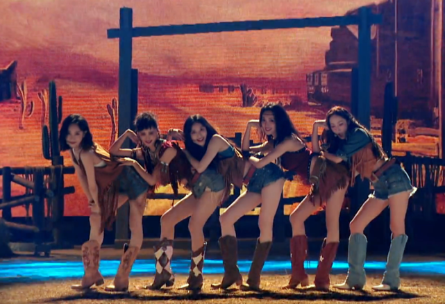 浪姐3|《浪姐3》该淘汰的是节目审美，拉票比舞台精彩，长腿凹凸组绝了