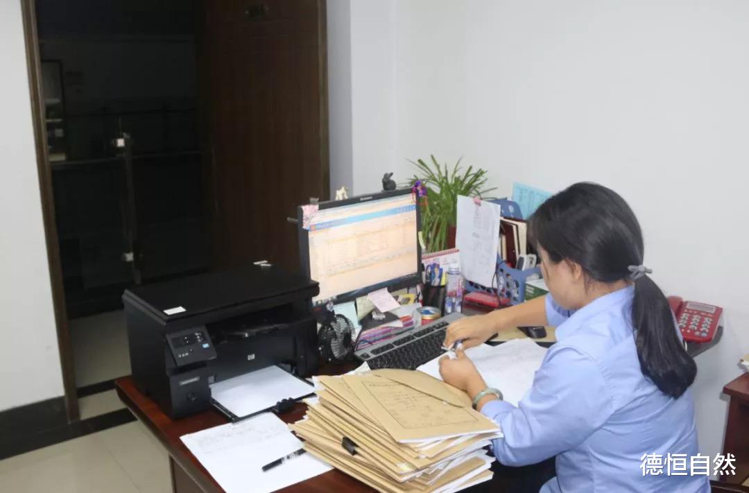 敬业|非得做样子给领导看吗