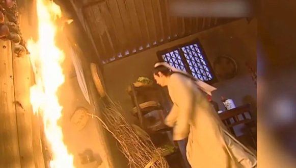 杨思琦|出轨要钱、软饭硬吃:袁泉碰上他可太憋屈了