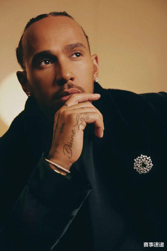 |汉密尔顿×《名利场》