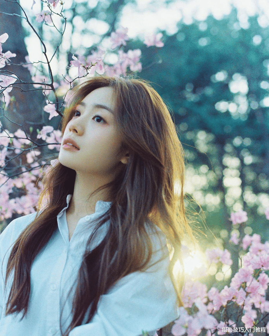 摄影技巧:去植物园赏花,怎么才能避开人群拍出人美花艳的照片?