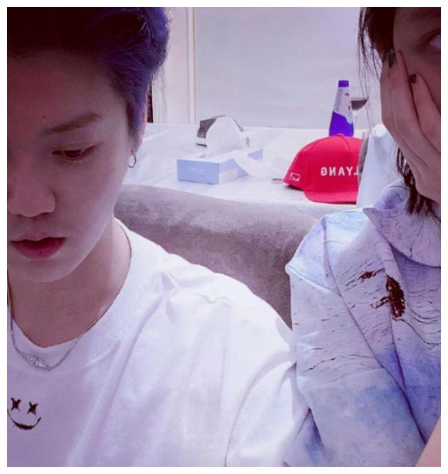 鹿晗关晓彤被曝领证，女方爸爸发声否认，称天价彩礼和婚期是造谣