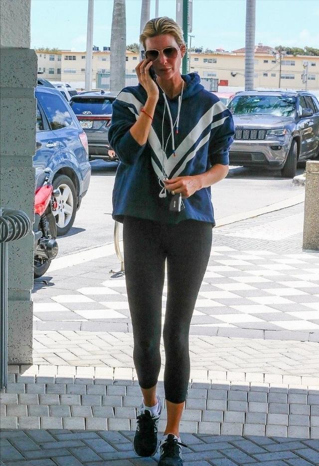 伊万卡|伊万卡爱夫心切，在街头哭得梨花带雨，贾瑞德因甲状腺癌再次手术