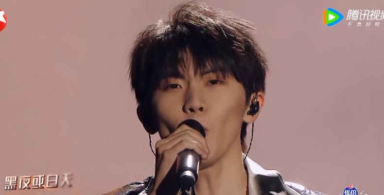 马嘉祺|杨坤兑现承诺，带着马嘉祺玩硬核摇滚，缺少默契有点好笑