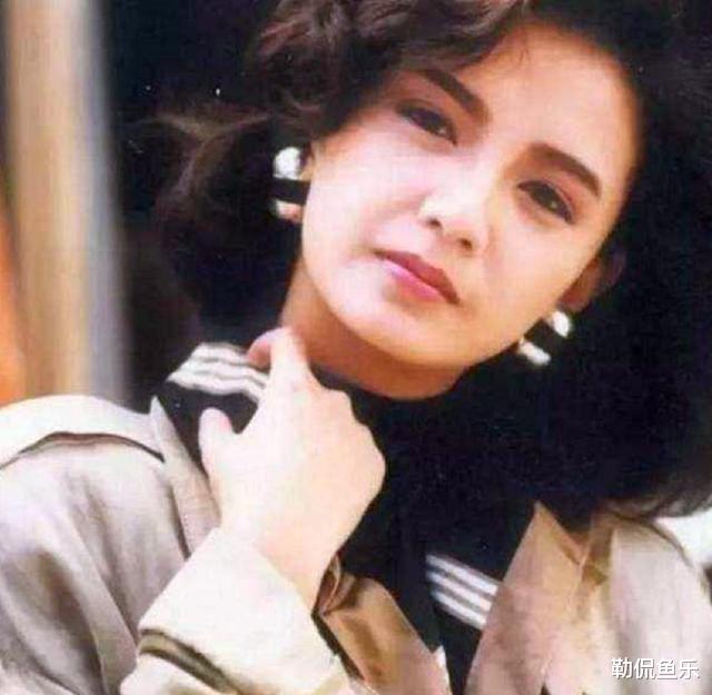 曾华倩|56岁香港女星曾华倩公开求职,称:趁我还有几分姿色,请我拍戏吧