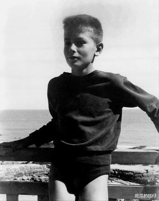 阿兰·德龙|无情！帅到老的阿兰·德龙：成名后背叛未婚妻，晚年不认私生子