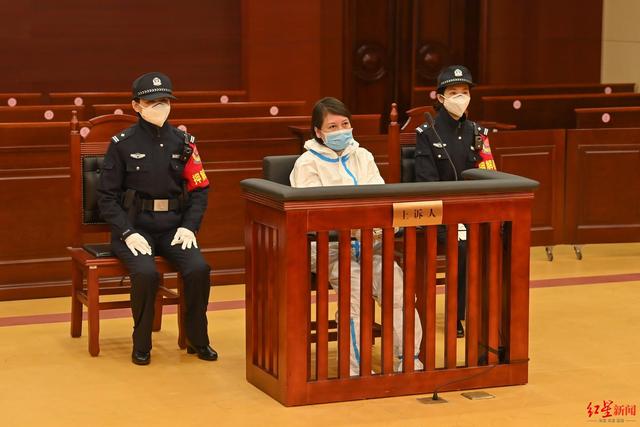 回顾劳荣枝48年人生:是“傻白甜”还是“冷血精神病”?